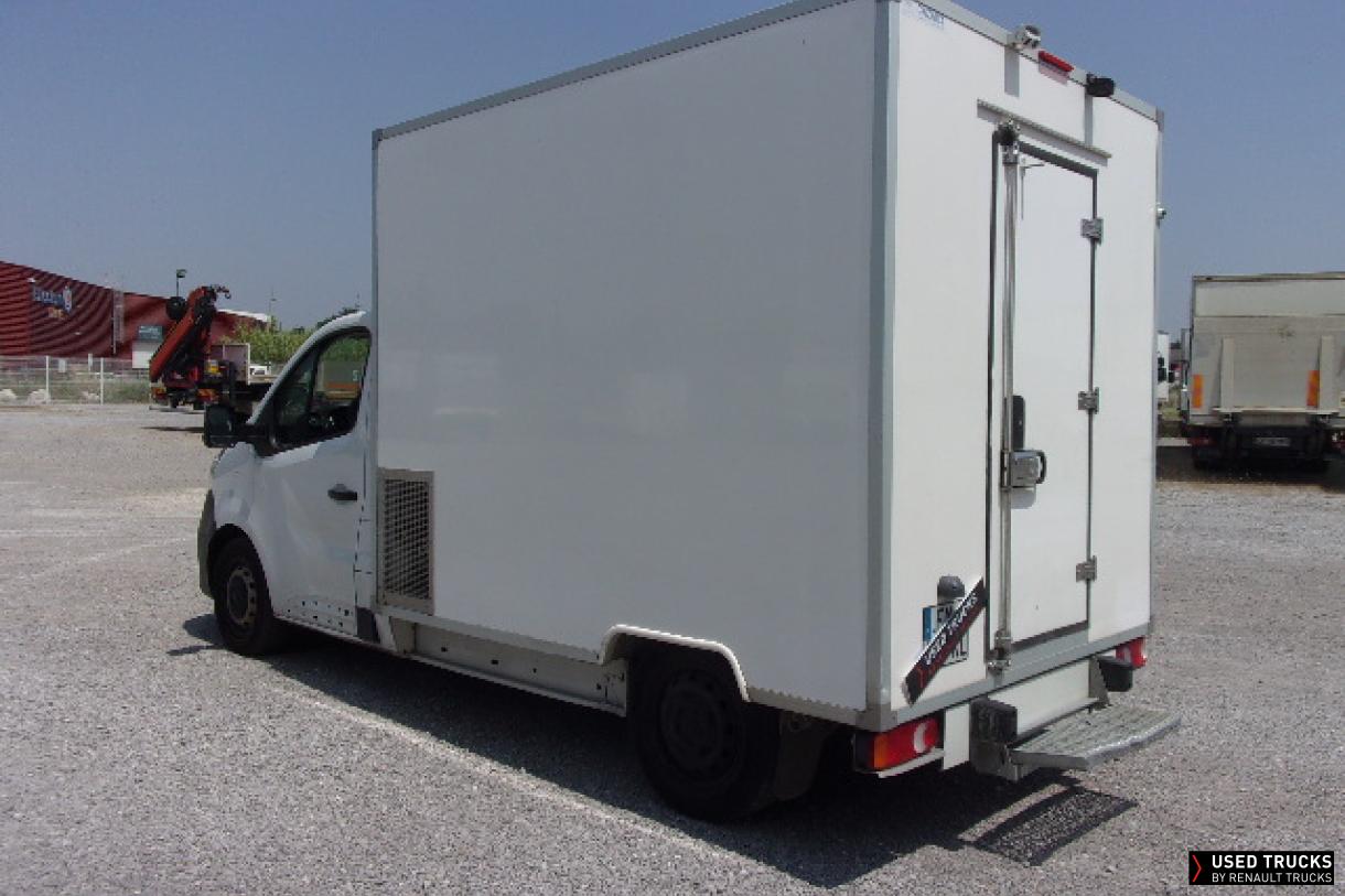 Renault Trucks Trafic 145