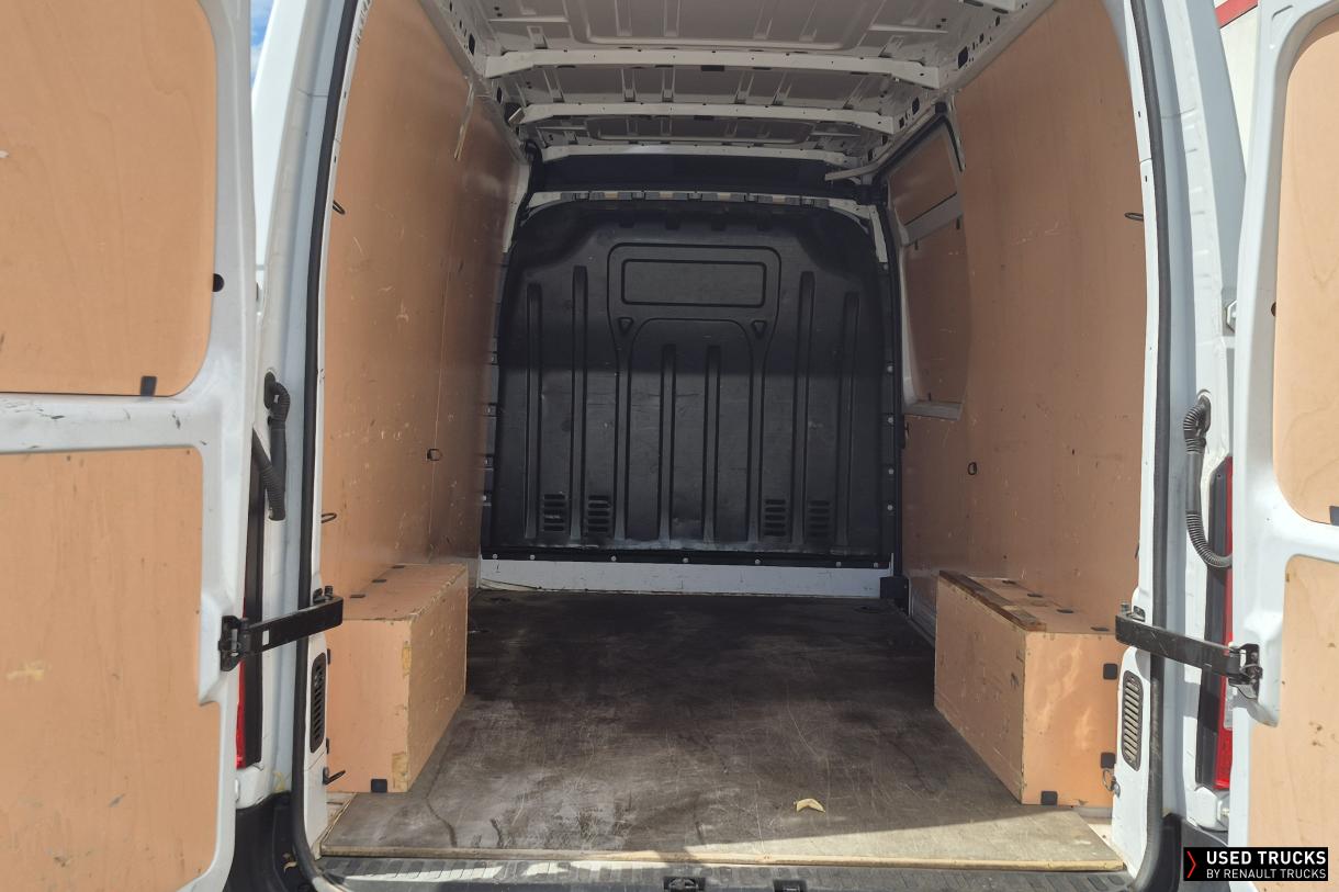 Renault Trucks Master 145