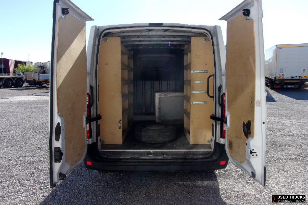 Renault Trucks Master 135