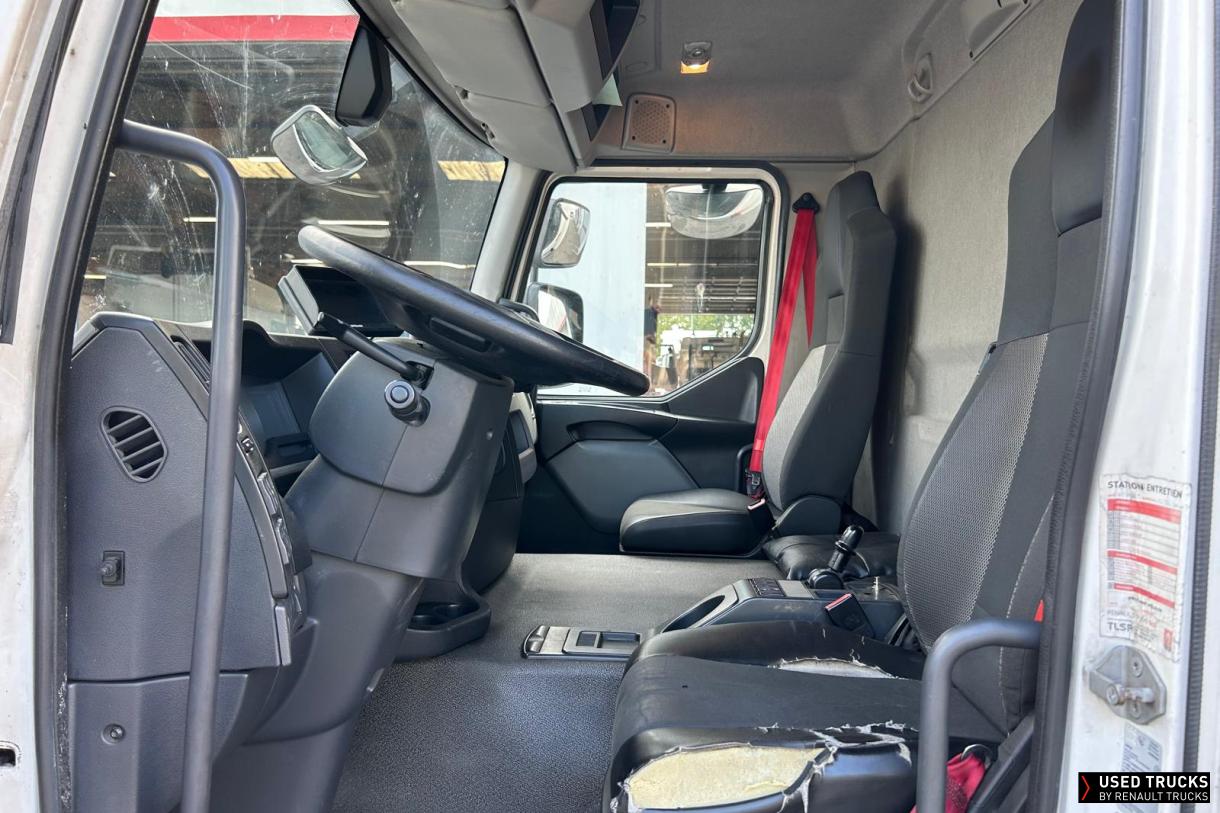 Renault Trucks D Wide 320