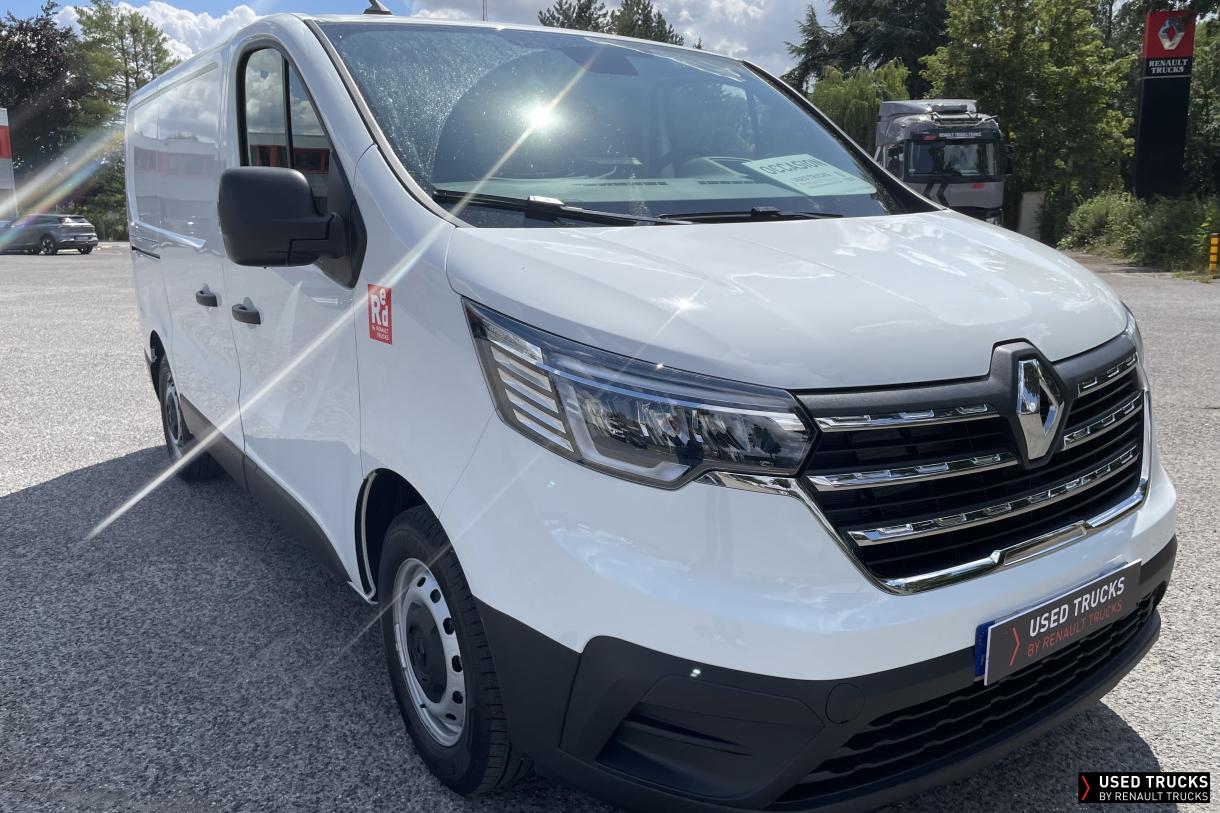 Renault Trucks Trafic 8
