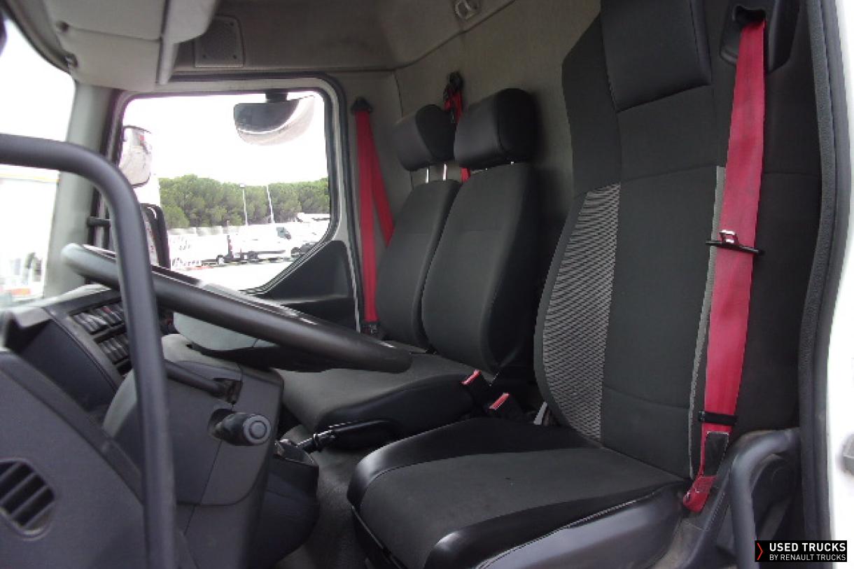 Renault Trucks D 240
