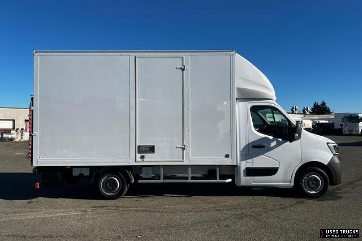 Renault Master 145