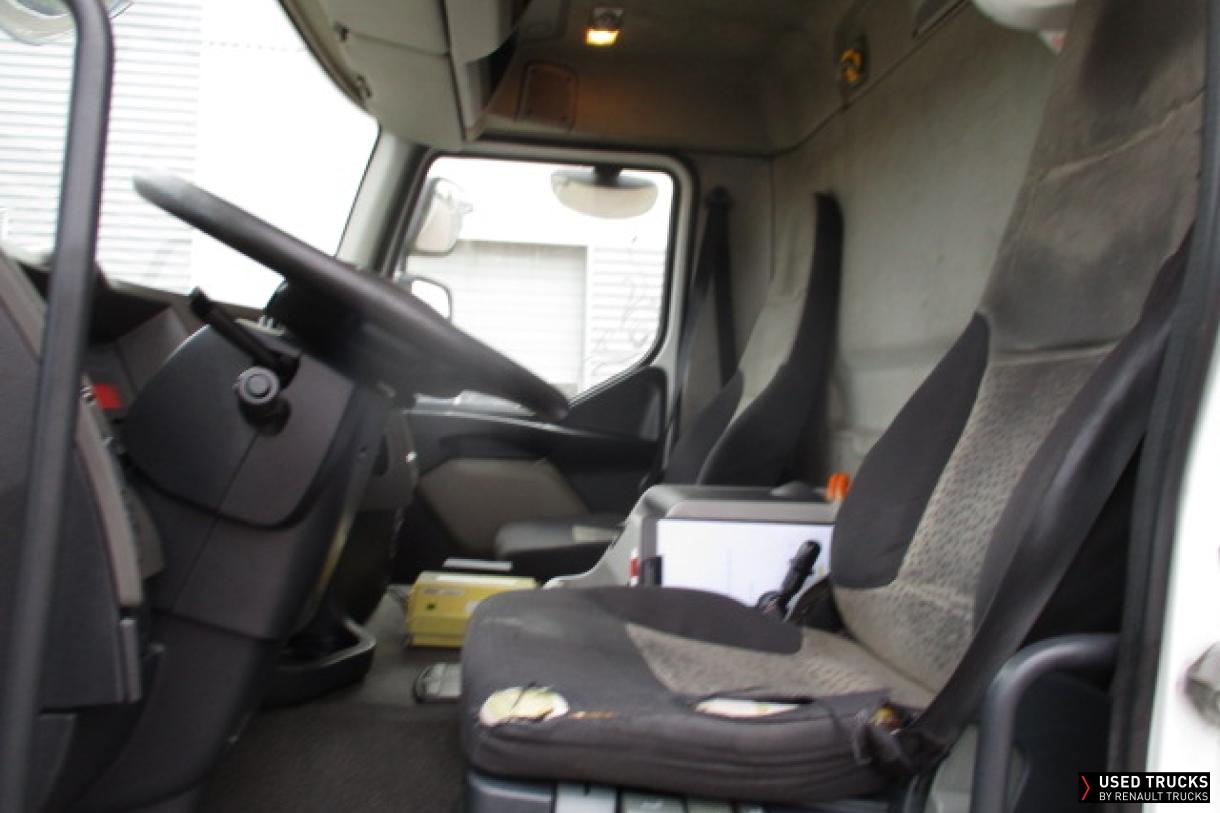 Renault Trucks Premium Distribution 280