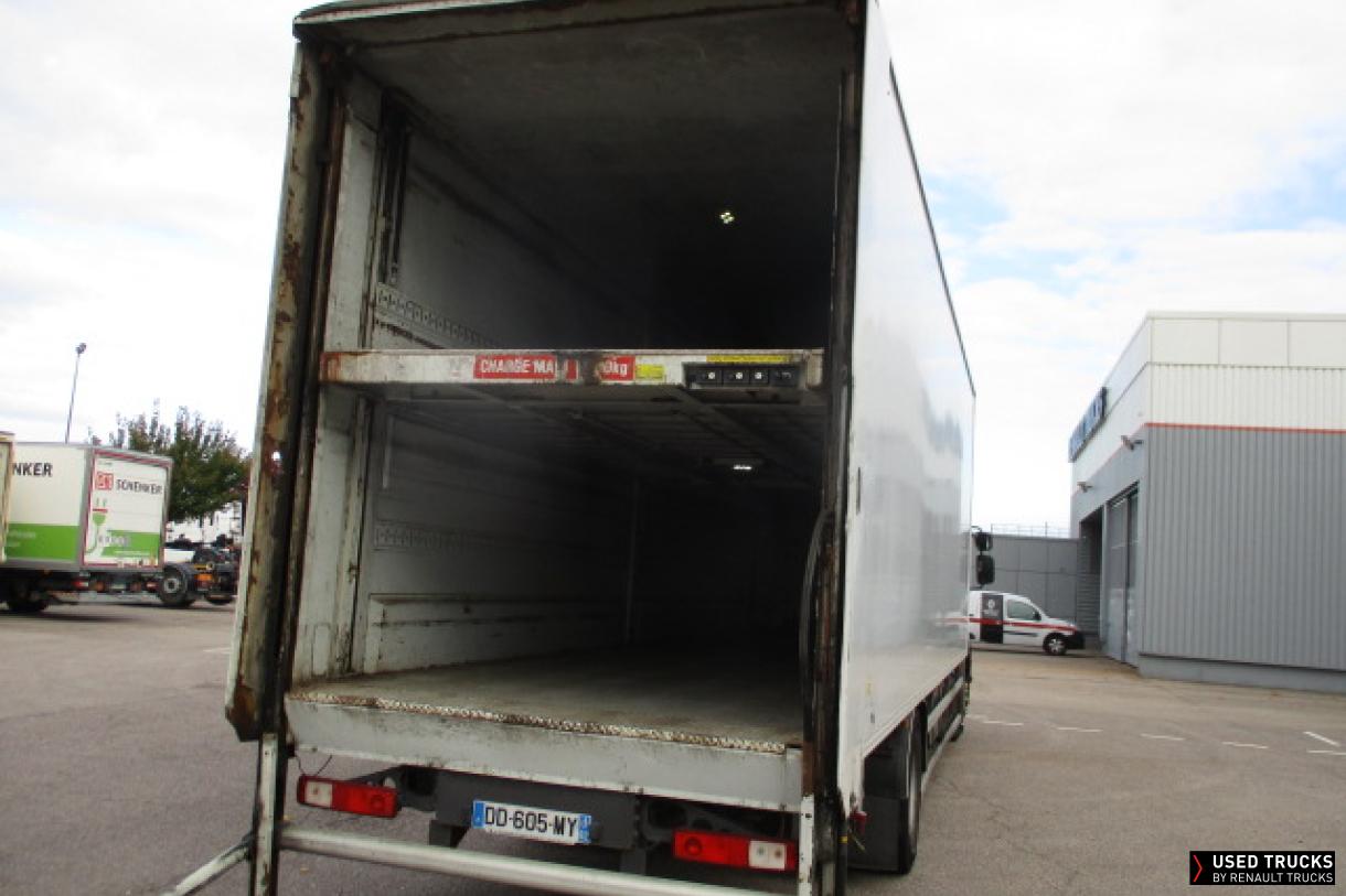 Renault Trucks Premium Distribution 280