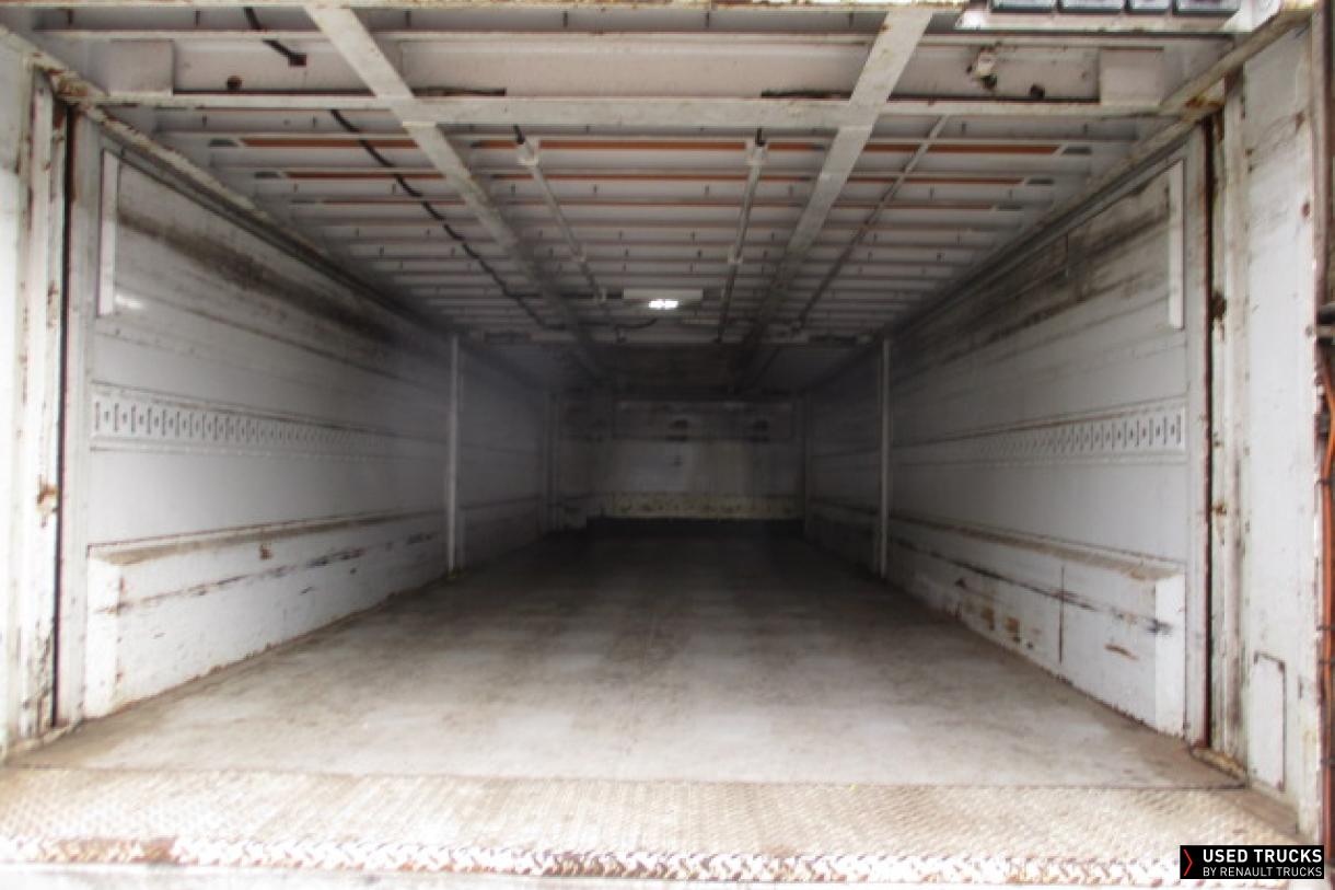 Renault Trucks Premium Distribution 280
