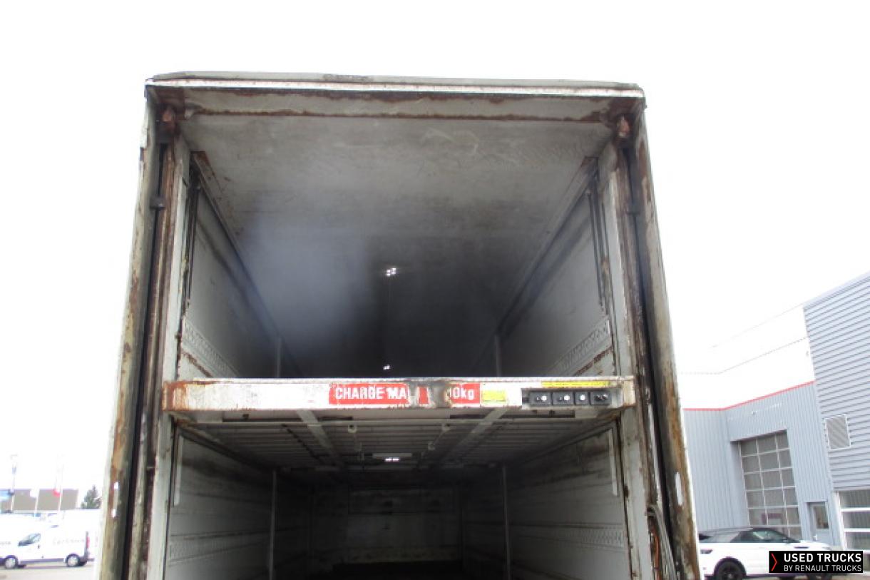 Renault Trucks Premium Distribution 280