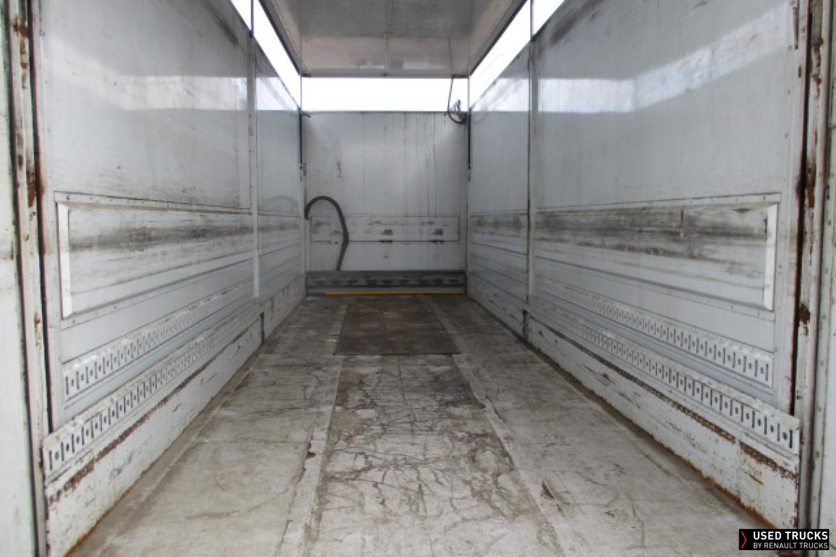 Renault Trucks Premium Distribution 280