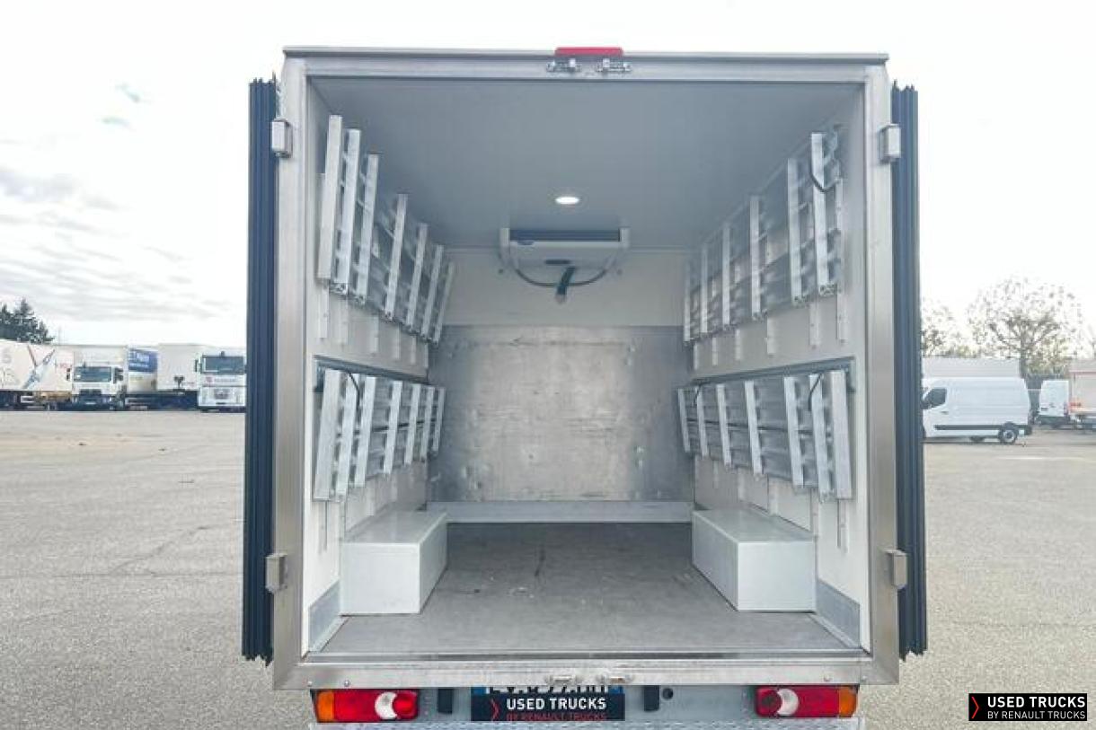 Renault Trucks Master 145