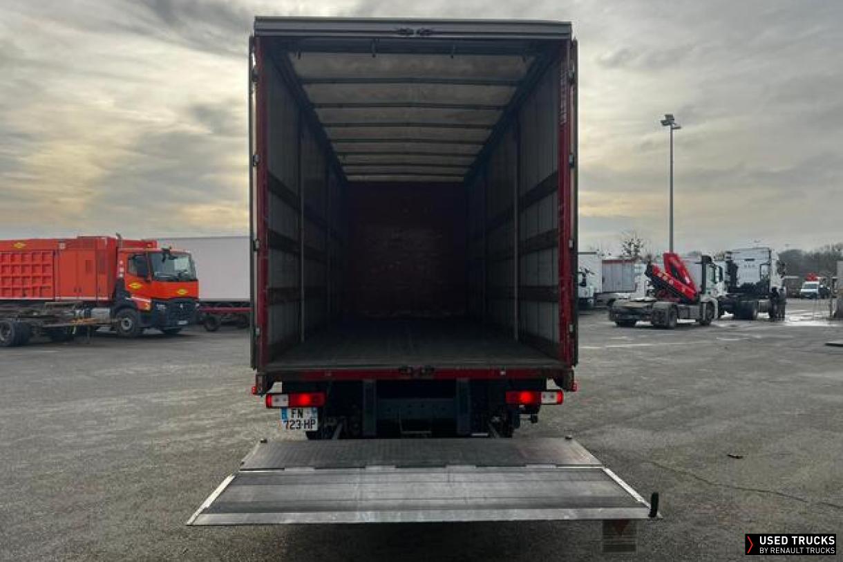Renault Trucks D Wide 320