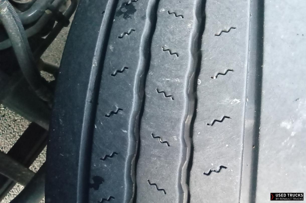 Renault Trucks D Wide 320