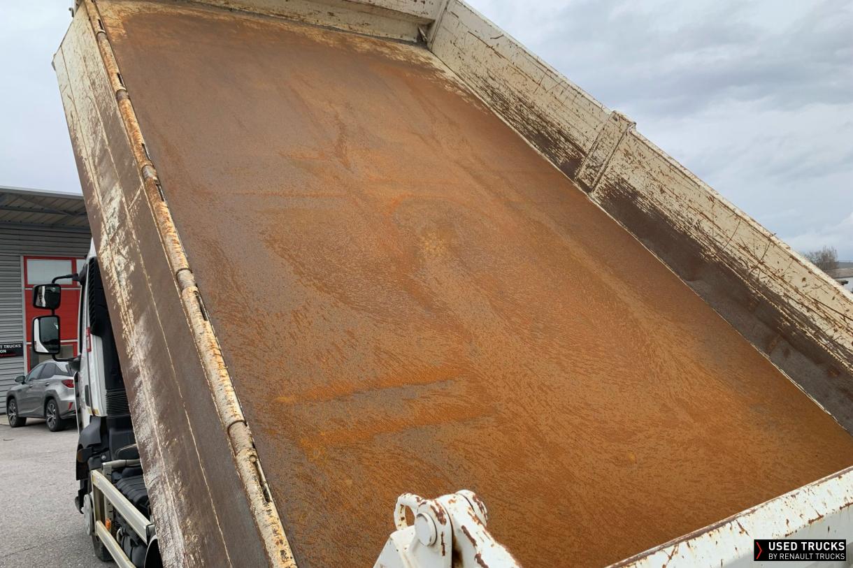 Renault Trucks D 240