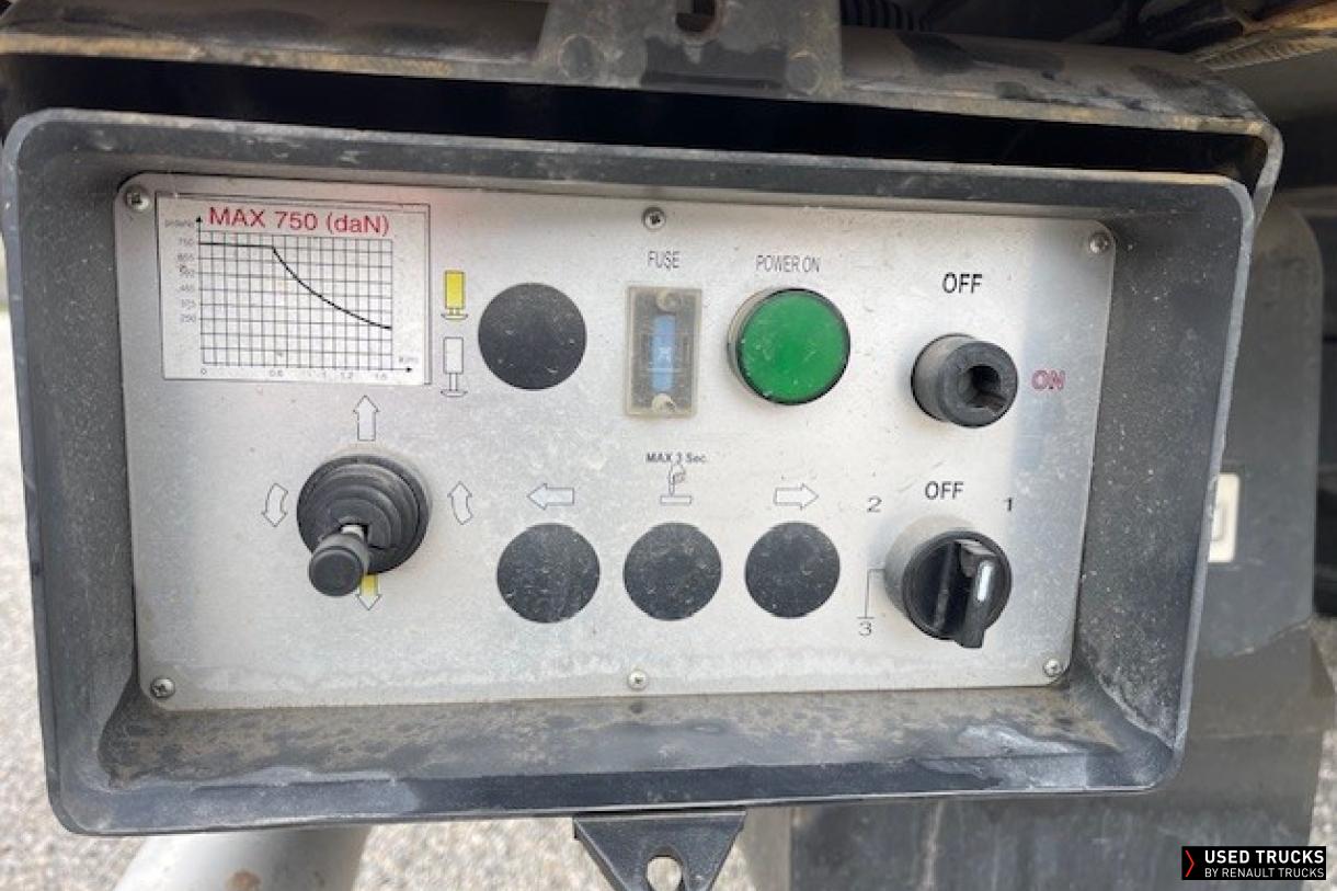 Renault Trucks Maxity 140