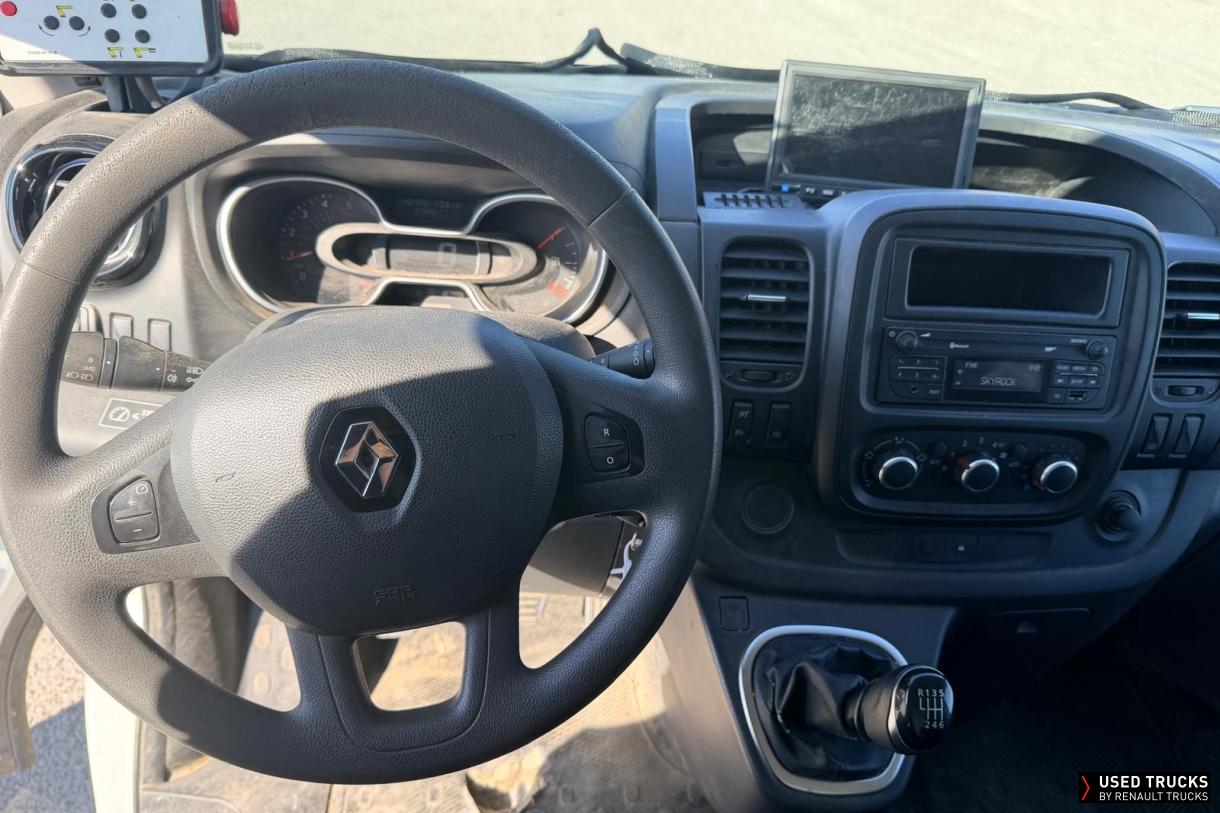 Renault Trucks Trafic 145