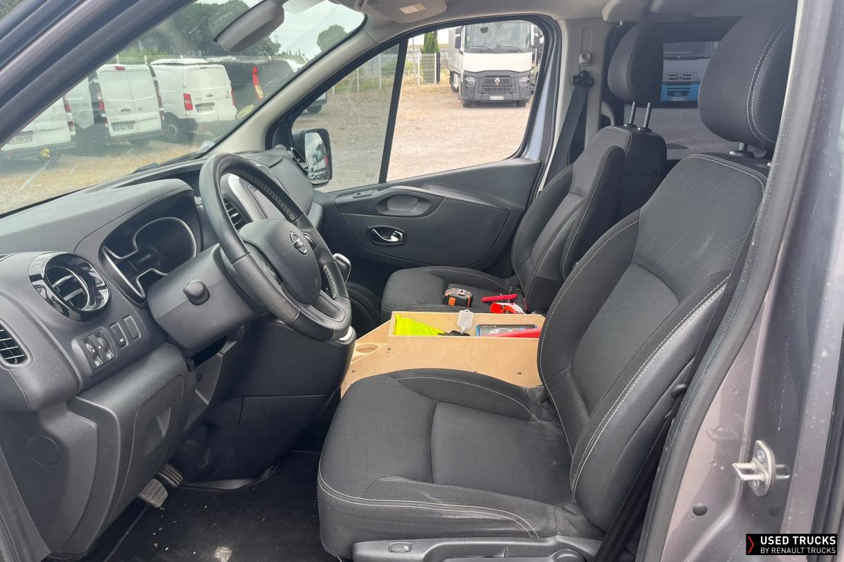 Nissan NV300 170