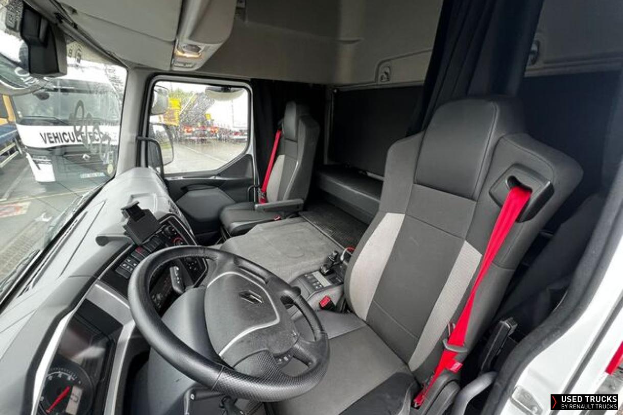 Renault Trucks D Wide 320