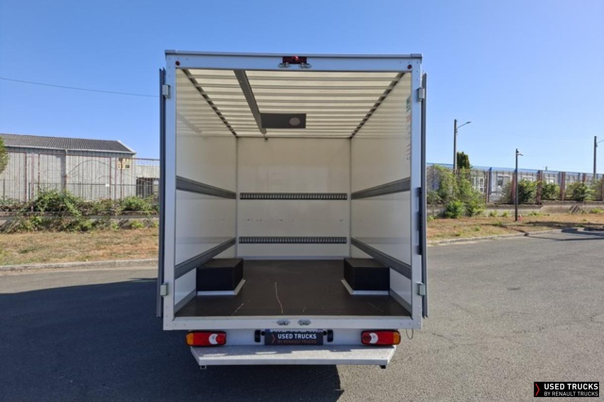 Renault Master 145