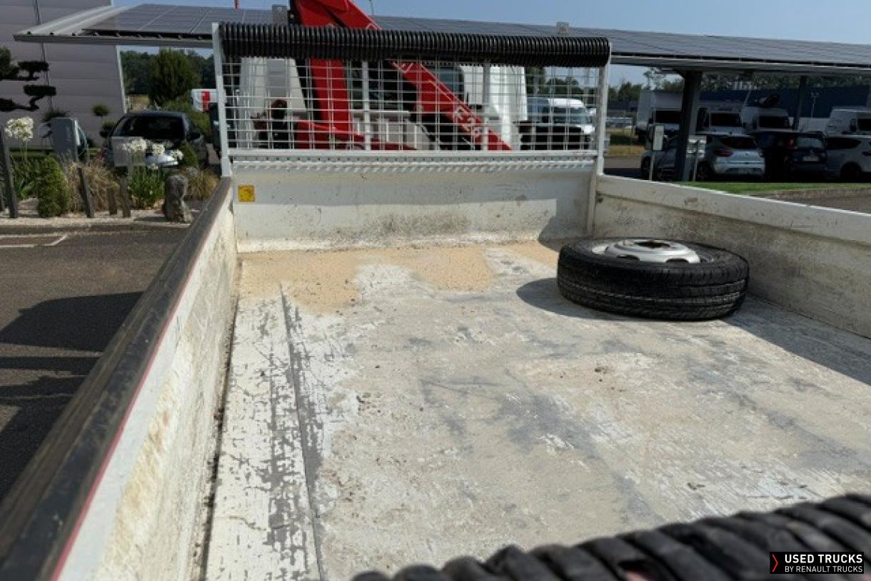 Mitsubishi Canter 150