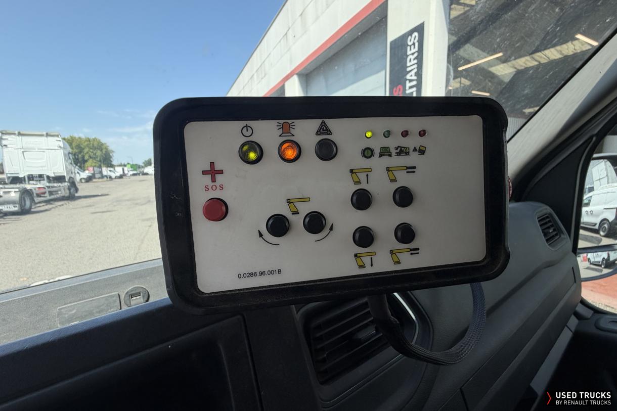 Renault Trucks Master 145