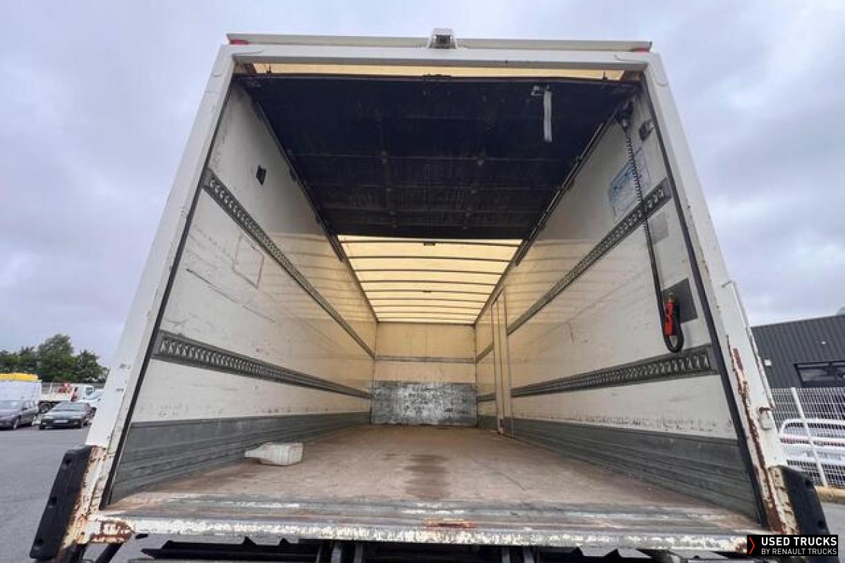 Renault Trucks D 210