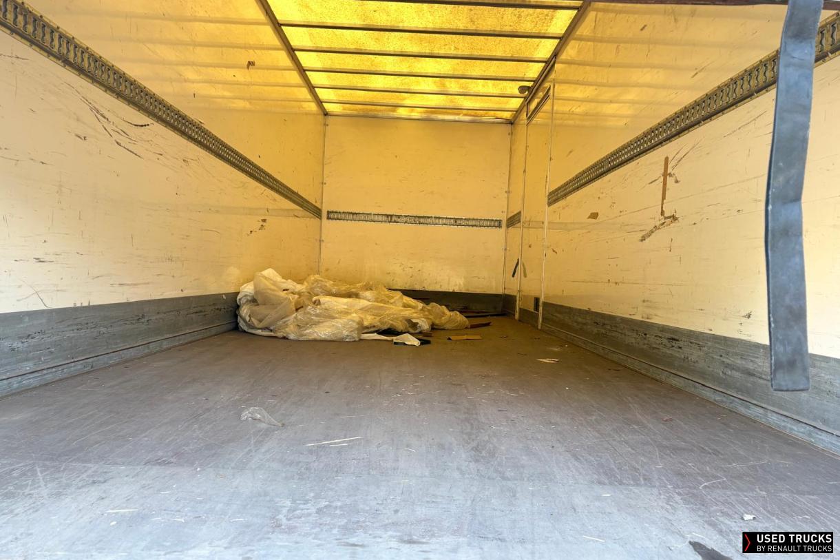 Renault Trucks D 240