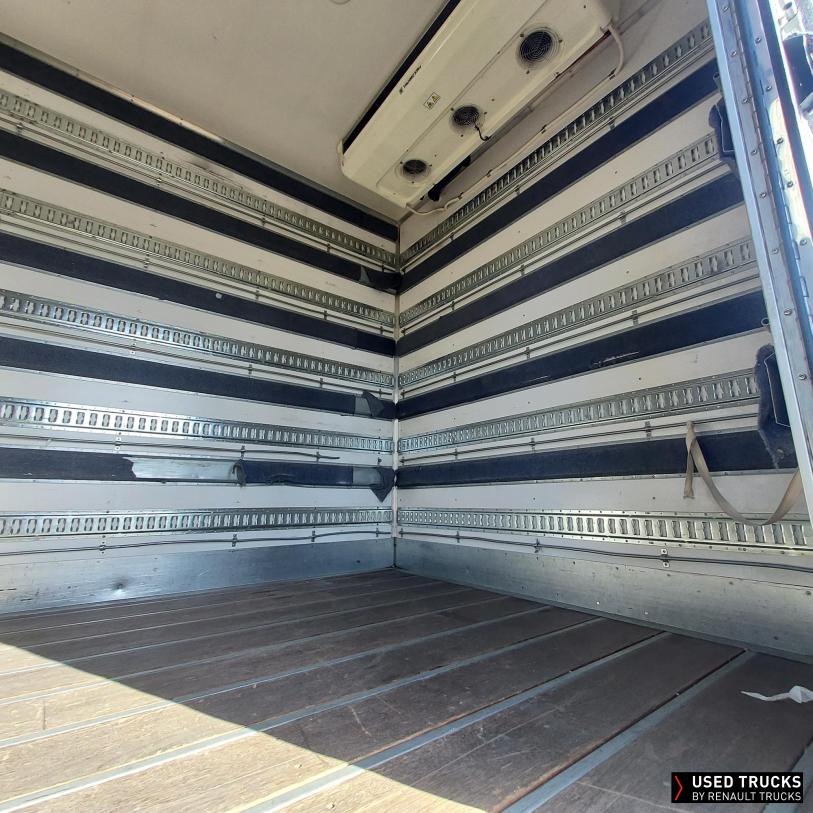Renault Trucks D Wide 380
