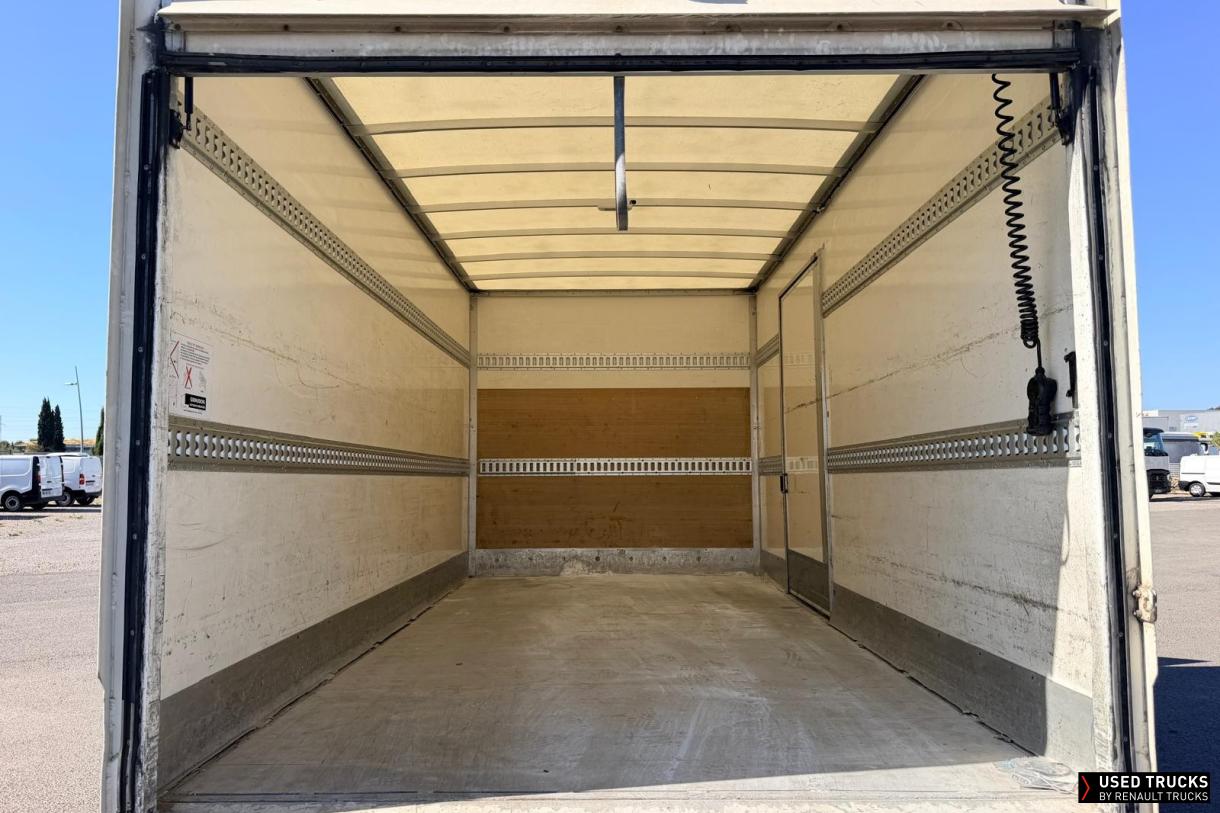 Renault Trucks Master 145