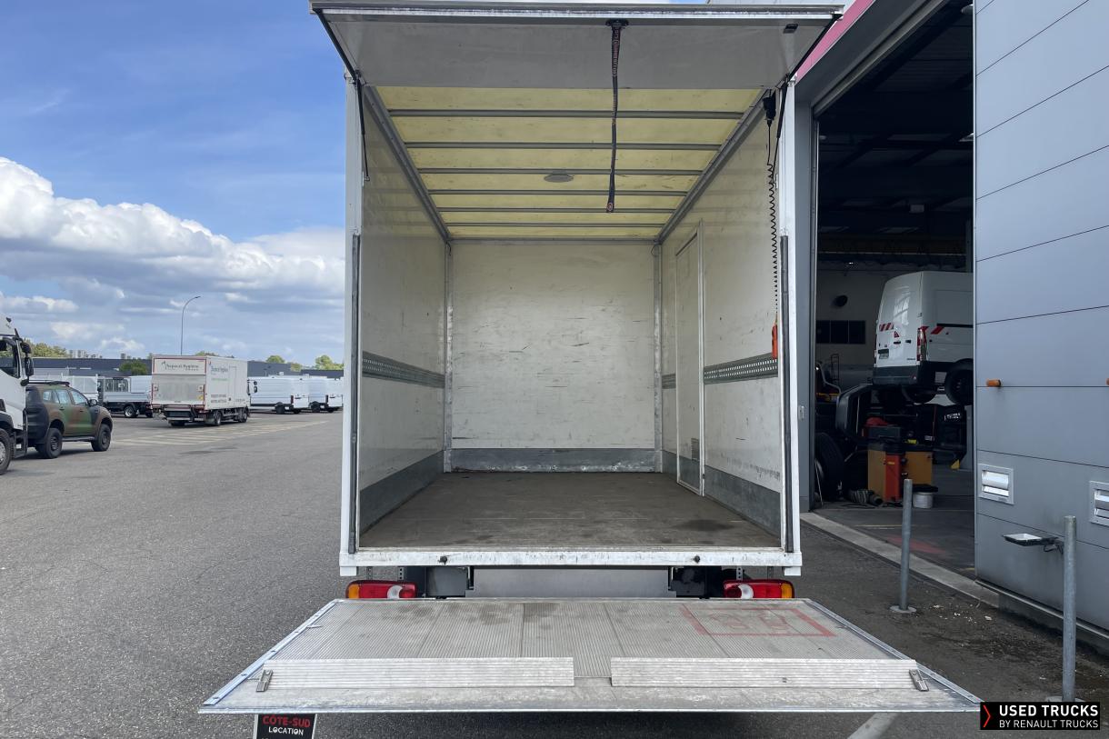 Renault Master 145