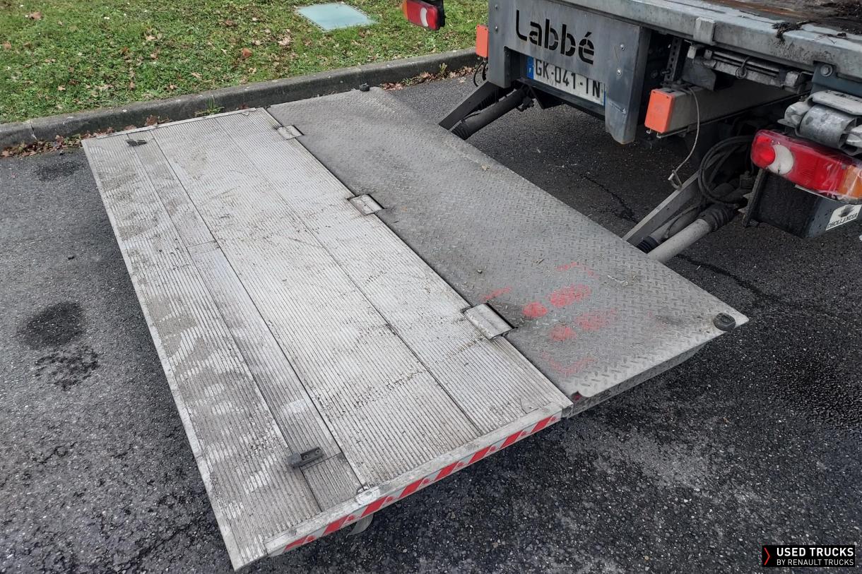 Renault Trucks D Cab 2.1 240