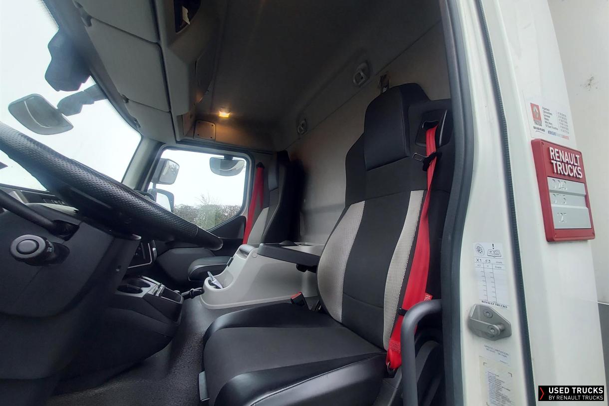 Renault Trucks D Cab 2.1 240