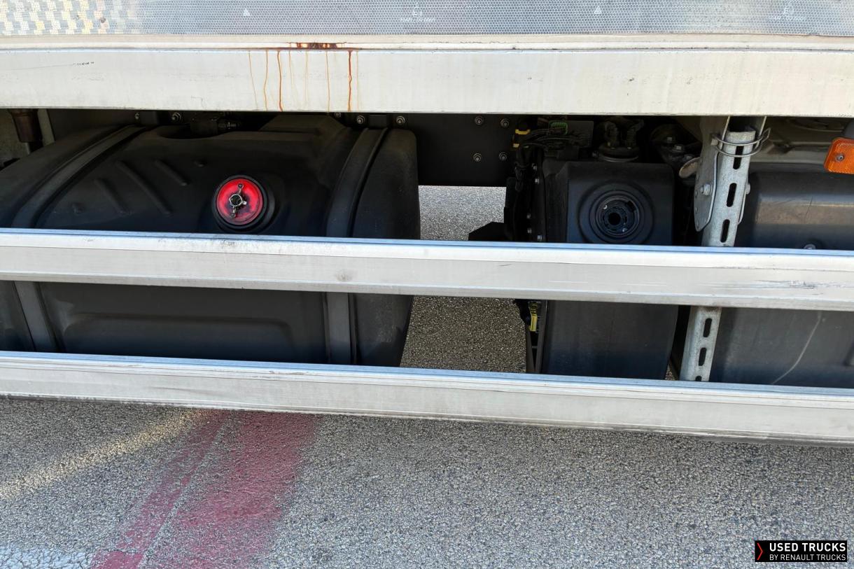 Renault Trucks D 240