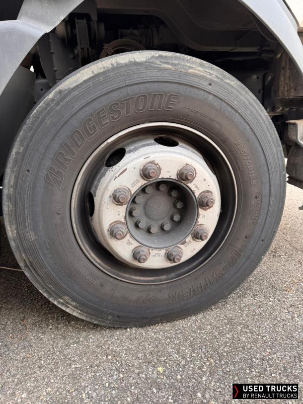 Renault Trucks D Cab 2.1 240
