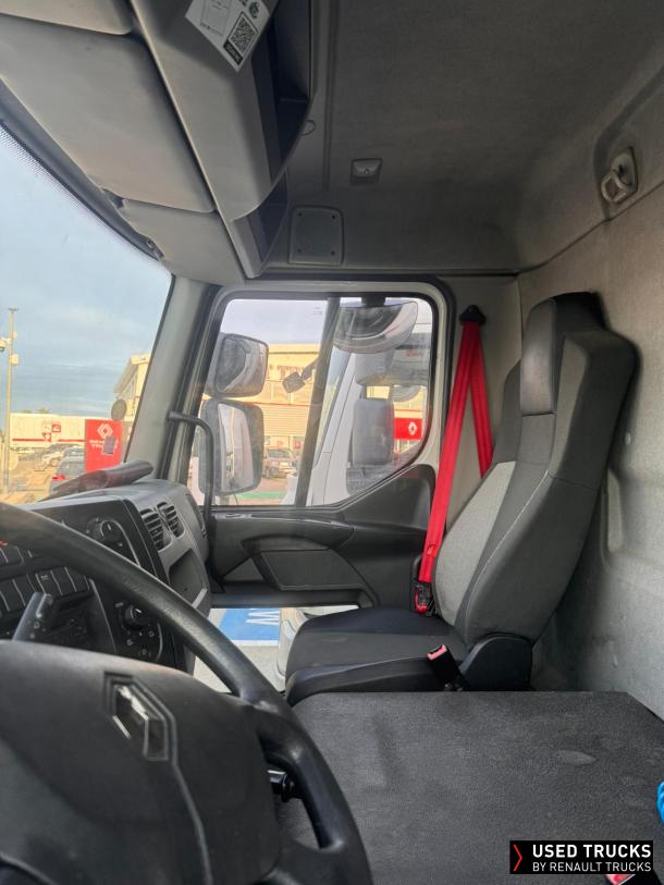 Renault Trucks D Cab 2.1 240