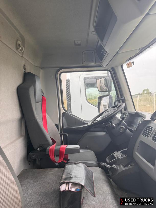 Renault Trucks D Cab 2.1 240