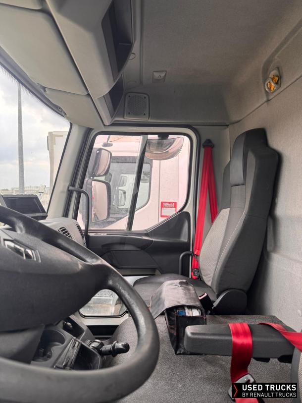 Renault Trucks D Cab 2.1 240