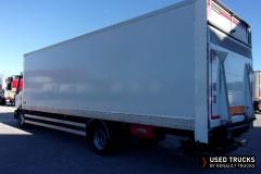 Renault Trucks D
                                          240