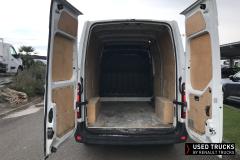 Renault Trucks Master
                                          130