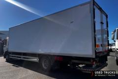Renault Trucks D Wide
                                          320