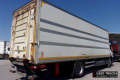 Renault Trucks D
                                          320
