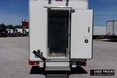 Renault Trucks Trafic
                                          145