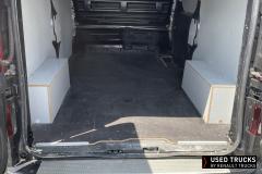 Renault Trucks Trafic
                                          130