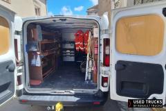Renault Trucks Trafic
                                          130