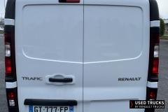 Renault Trucks Trafic
                                          130