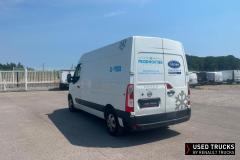 Nissan NV400
                                          
