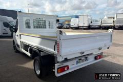 Renault Trucks Master
                                          135